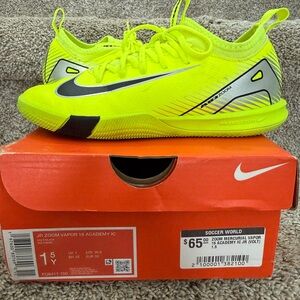 Nike Kids Zoom Vapor 16 Academy IC Shoes - Neon Yellow